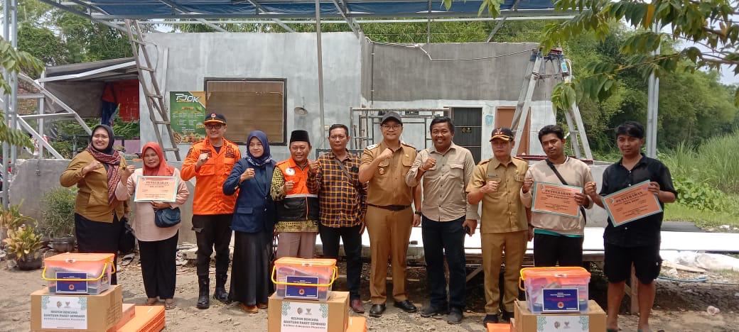 TILIK MASYARAKAT: Kedatangan Wakil Bupati dr. M. Rizal Octavian disambut Camat Sooko Masluchman dalam kegiatan di wilayah kerja Kecamatan Sooko.  