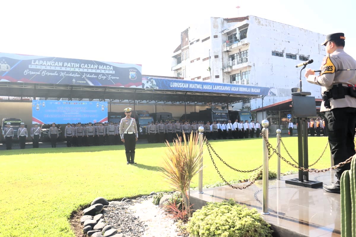 PENGAMANAN LEBARAN: Polres Mojokerto Kota malaksanakan Apel Gelar Pasukan Operasi Ketupat 2026, kemarin (12/3).  