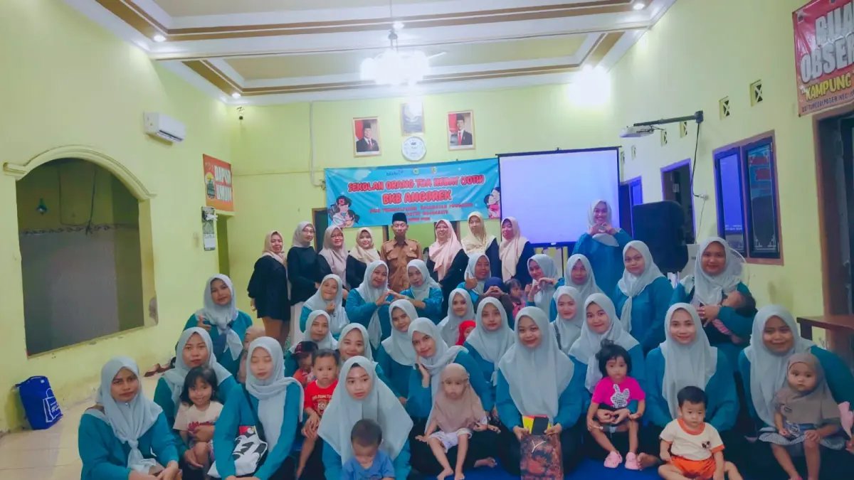 Wisuda program Sekolah Orang Tua Hebat (SOTH) di Desa Tunggalpager, Kecamatan Pungging, Kabupaten Mojokerto.