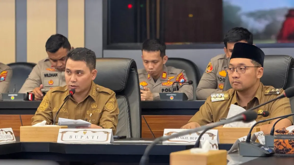 KESIAPAN: Bupati Mojokerto Muhammad Albarraa memastikan kesiapan semua sektor menyambut mudik Lebaran di wilayah Kabupaten Mojokerto.