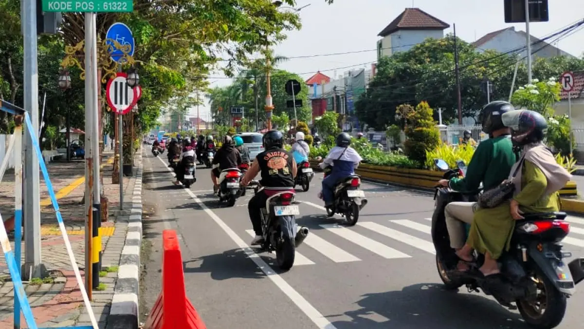 TITIK RAWAN: Jalan Pahlawan jadi salah satu titik rawan pelanggaran lalu lintas di Kota Mojokerto.