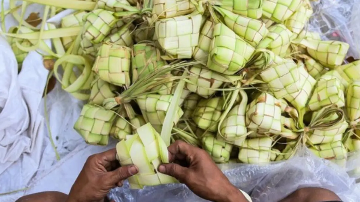 Ketupat sebagai simbol Lebaran Keupat setelah Idul Fitri