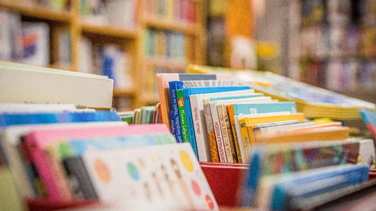 Ilustrasi buku. (sumber: Hermann Kollinger/Pixabay)