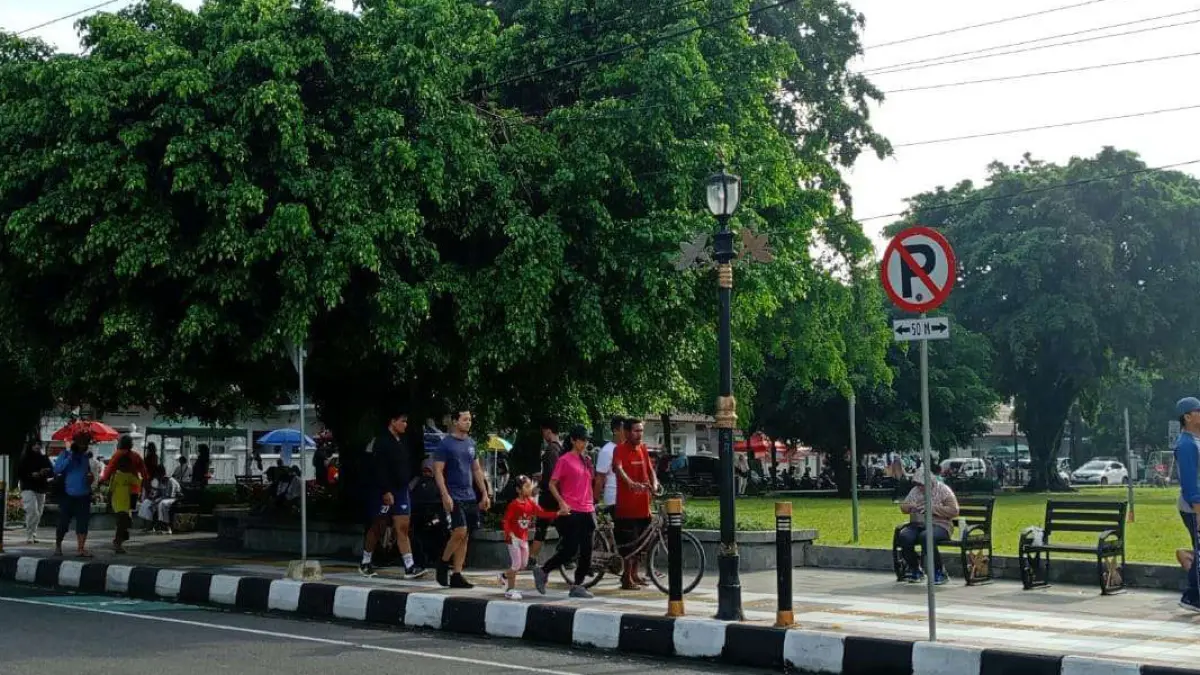 Usai Libur Panjang, Lapangan Olahraga Kembali Dipenuhi Warga.
