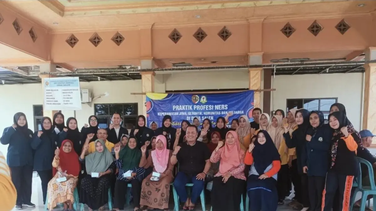 BERMANFAAT: Masyarakat antusias mengikuti program posyandu lansia di Desa Salen, Kecamatan Bangsal, Kamis (2/4). (Oce JPRM)