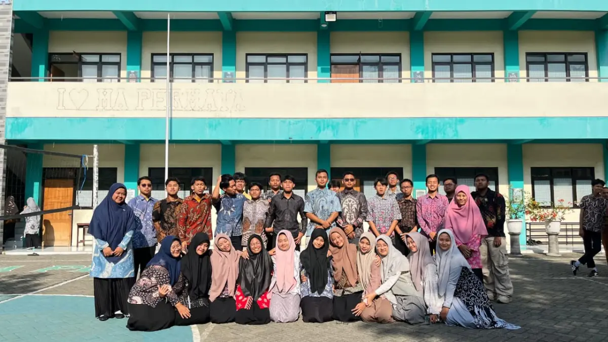 GAPAI MASA DEPAN: Enam siswa MA Permata dinyatakan lolos SNBP 2026 dan berhasil menduduki bangku PTN terbaik.