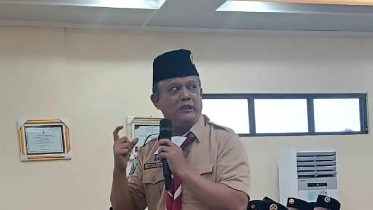INOVASI: Prof. Dr. Suyatno, M.Pd, Guru Besar Unesa ketika memberikan materi.
