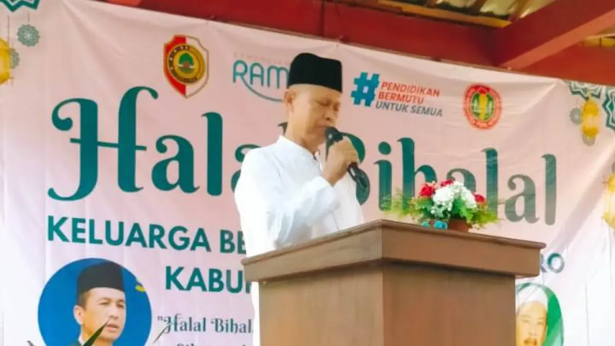 SINERGI: Ketua PC PGRI Kecamatan Ngoro H Sutrisno FM memberikan sambutan.