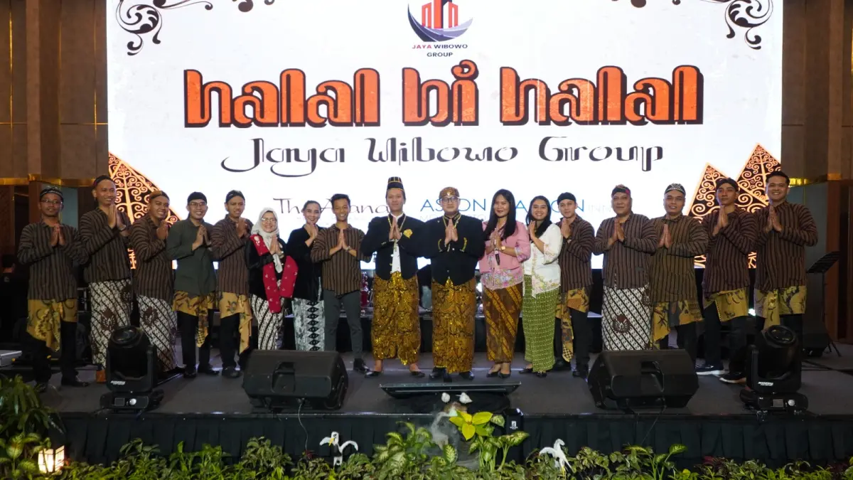 PERKUAT SINERGITAS: JW Group menggelar Halal Bihalal sebagai momentum mempererat kebersamaan sekaligus memperkuat sinergi antar unit bisnis perhotelannya di The Alana Hotel Malang, Senin (30/3).
