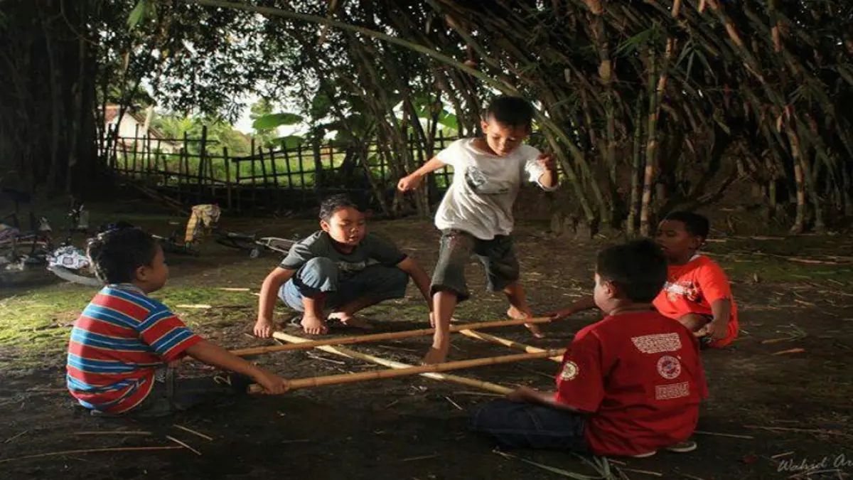 Permainan Tradisional: Kesenangan Sederhana yang Mulai Dilupakan