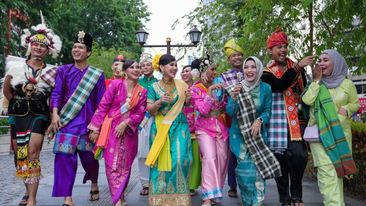 Proses pembuatan kain tradisional umumnya tidaklah sederhana.