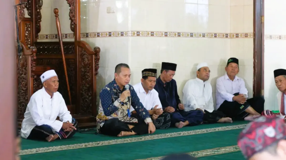 KOLABORASI: Pemdes Bejijong, Kecamatan Trowulan, bersama BNNK Mojokerto menggelar sosialisasi pencegahan narkoba pada warga.
