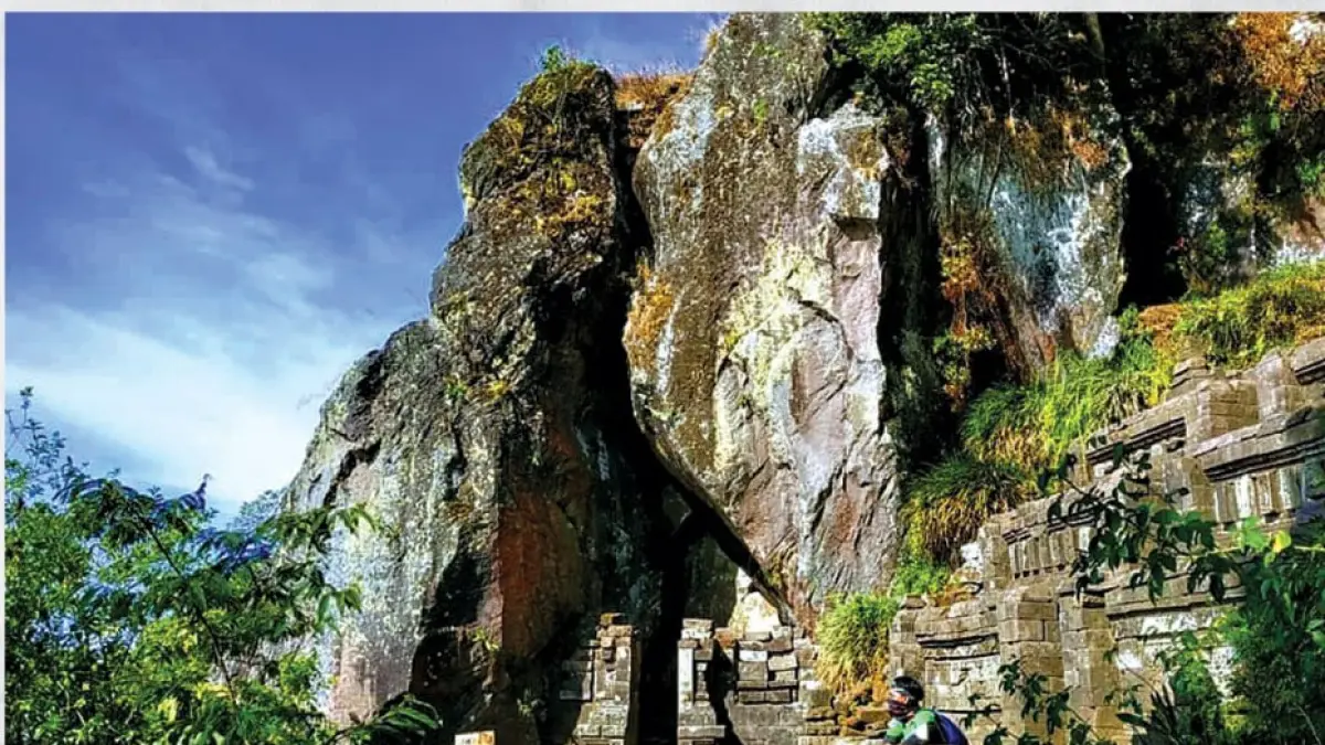 PUSAT PENDIDIKAN: Candi Kendalisodo di lereng Gunung Penanggungan, Kecamatan Trawas, Kabupaten Mojokerto, yang diyakini sebagai tempat kadewaguruan di masa Kerajaan Majapahit. 