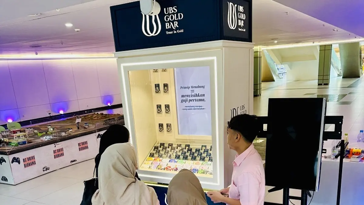 PRODUK EMAS: Pelayanan yang ekstra dan mudah dijangkau masyarakat, khususnya pengunjung Sunrise Mall Mojokerto yang hendak mencari produk emas atau logam mulia. (Dodik JPRM)