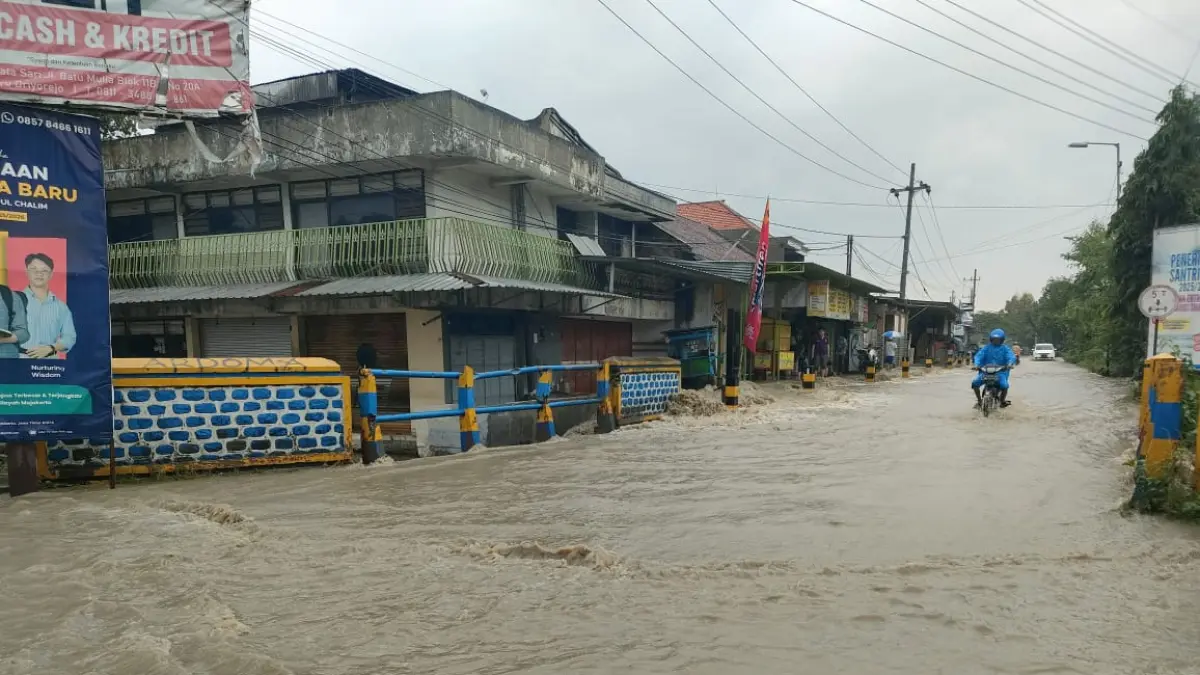 BAKAL JADI PRIORITAS: Sistem drainase perkotaan Desa Jetis, Kecamatan Jetis yang tak mampu menampung derasnya air dan berakibat banjir tahun ini, kini jadi prioritas pembangunan. (Dori JPRM)
