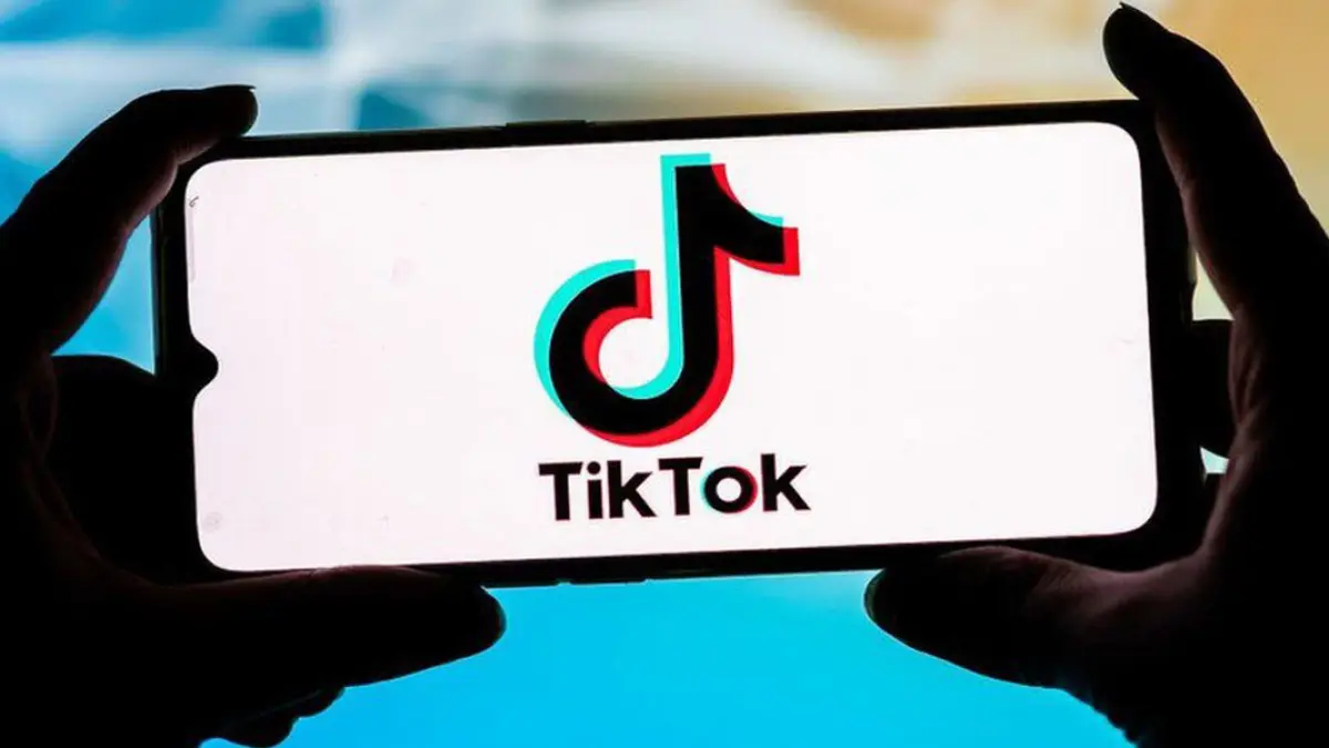 Dari Scroll ke Fokus: Bagaimana TikTok Diam-Diam Mengubah Cara Kita Memperhatikan Dunia