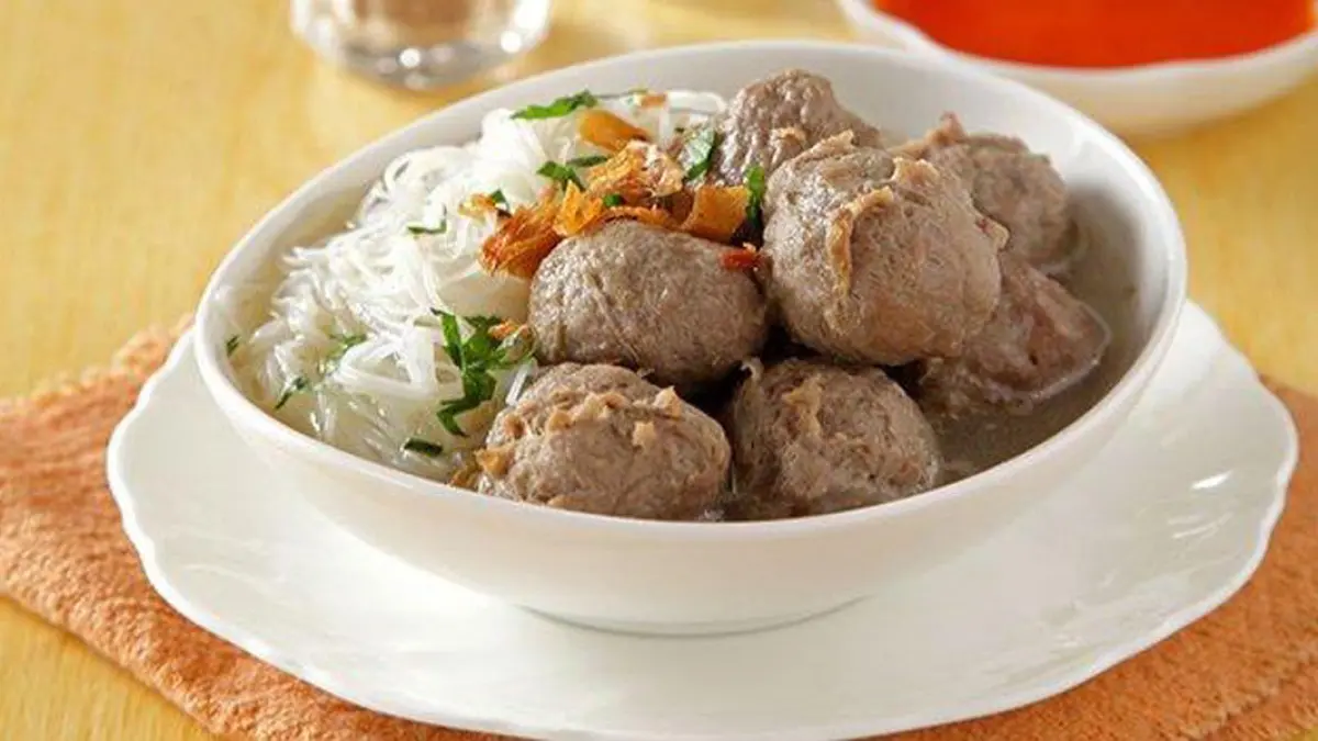 Dari yang Legendaris hingga Viral, Ini 7 Bakso Terlaris di Kota Mojokerto.