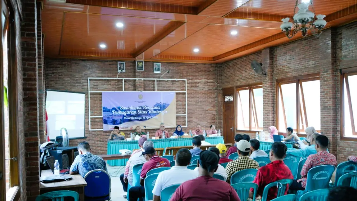 TAHAP AWAL: Disbudporapar Kabupaten Mojokerto dan Balai Pelestarian Kebudayaan Jawa Timur menggelar sosialisasi pemugaran Situs Klinterejo, Kamis (16/4).