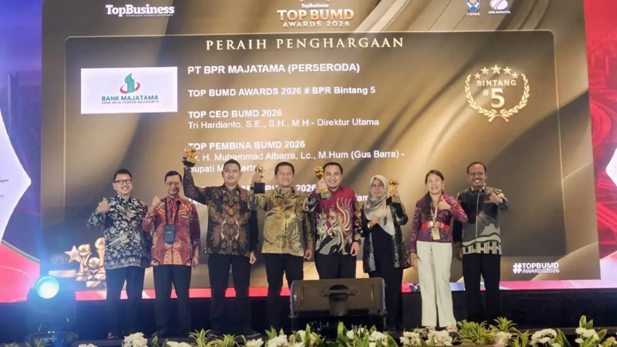 Beragam penghargaan prestisius sukses diraih PT BPR Majatama Perseroda dari dua ajang penghargaan sekaligus di tahun 2026