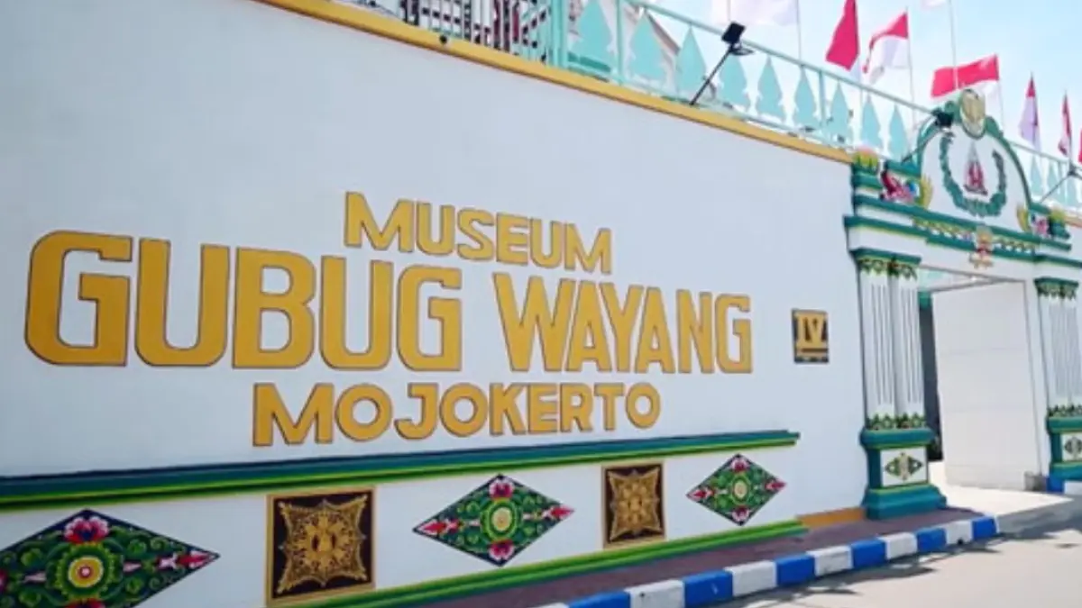 Dari sanggar kecil hingga museum nasional, Gubug Wayang Mojokerto jadi saksi semangat pelestarian seni tradisional Indonesia.
