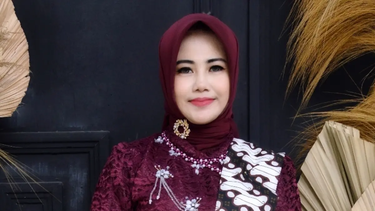 Eny Martya N, S.Pd, Ketua Komunitas Penulis Kreatif Mojokerto.
