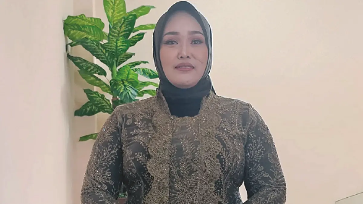 Nur Ely Suryani, Kepala Desa Brangkal, Kecamatan Sooko, Kabupaten Mojokerto.
