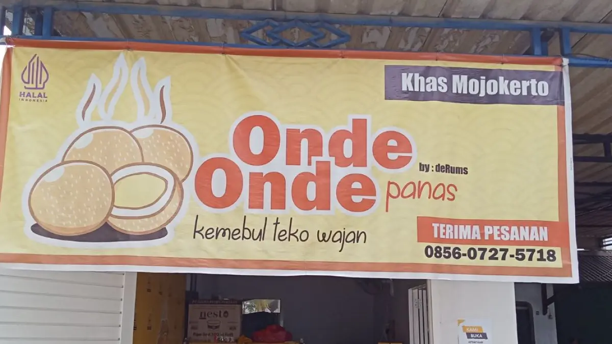 Onde Onde Panas Khas Mojokerto by Derums.