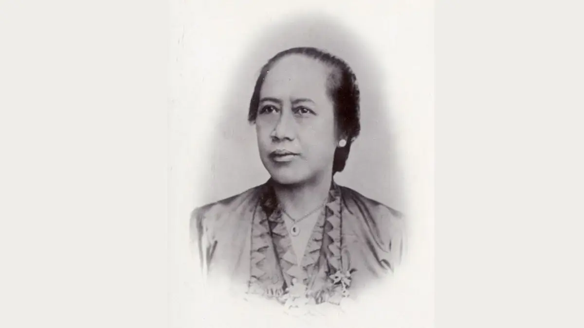 RA Lasminingrat (Sumber: Wikipedia)