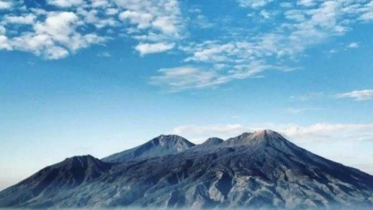 Gunung Arjuno bukan sekadar pendakian. Jejak Majapahit, Alas Lali Jiwo, dan kisah mistis menjadikannya tapak suci Jawa Timur.