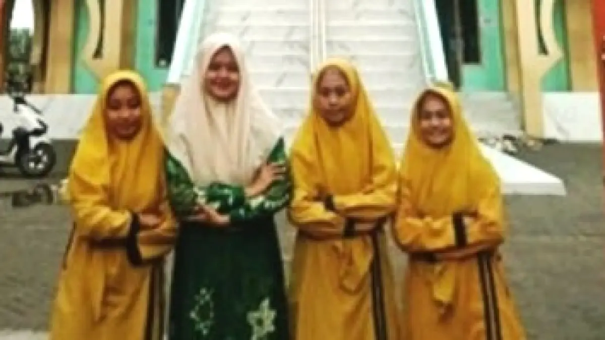 Oleh: Madinatuz Zahra An Nabila, Firly Audea Reransyah, dan Bunga Faridatul Toyyibah, Kelas 9 Social Class MTs 2 Nurul Islam Mojokerto.
