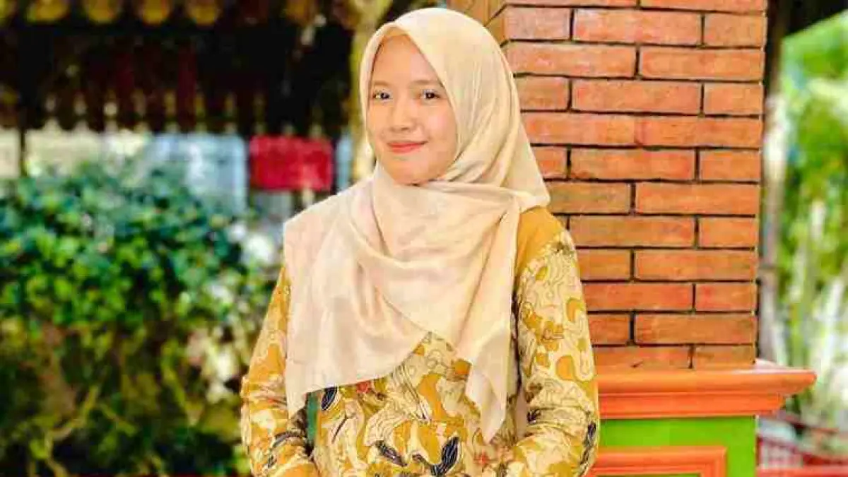 Fatimatuzzahro, S.Pd, Guru Expert Social MTs 2 Nurul Islam Mojokerto. 