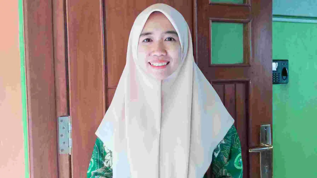 Siti Ainun Nasyiroh, S.Pd, Guru Expert Social Class SMP 2 Trans-Sains Nurul Islam