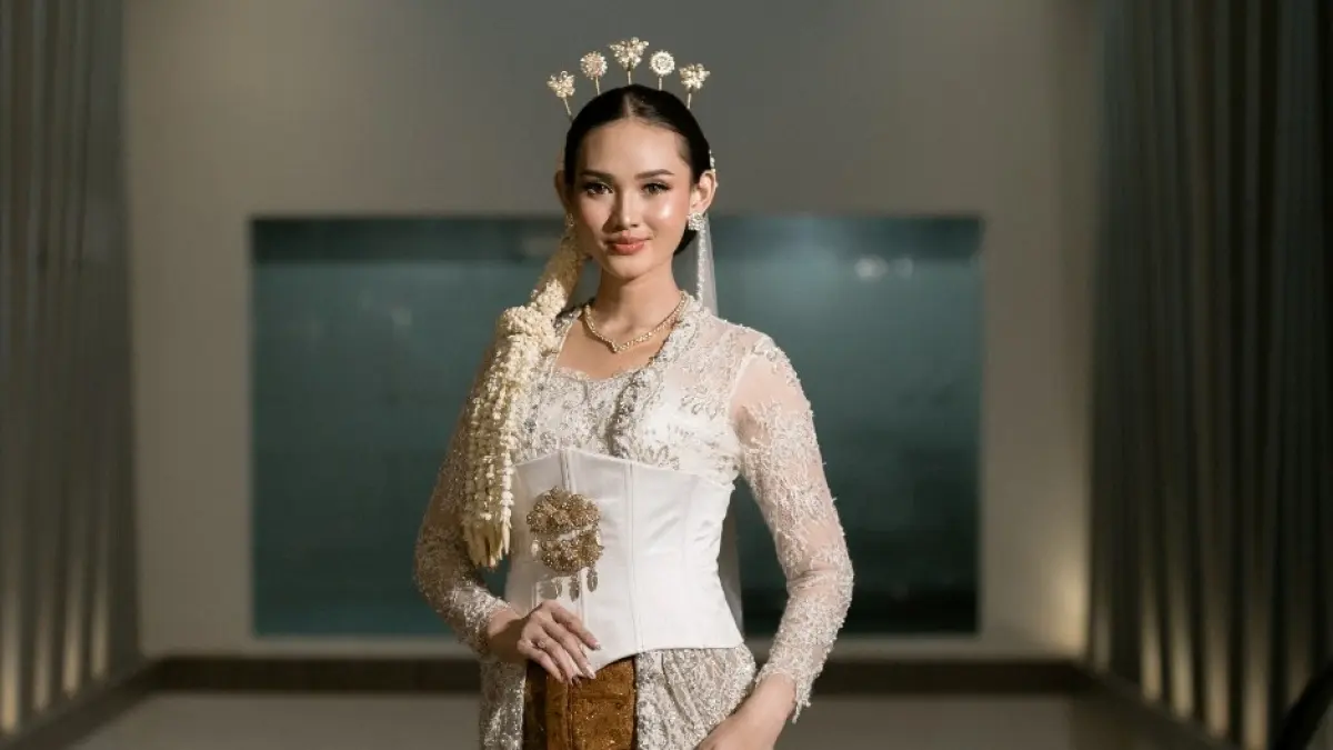 ELEGAN: Salah satu model memperagakan hasil dari perpaduan dari makeup artist dan dokumentasi dengan tema Jawa Kontemporer. (Dodik JPRM)