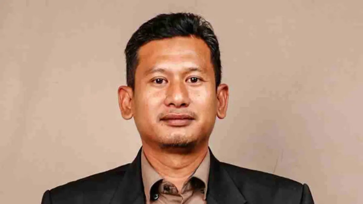 Yahya Sabrawi, S.Pd, Guru Madrasah Aliyah Nurul Islam Mojokerto. 