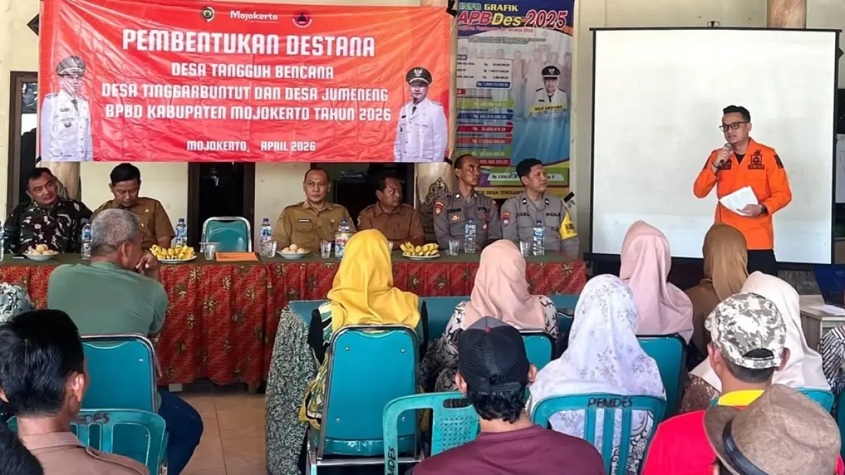 KESIAPSIAGAAN: Kalaksa BPBD Kabupaten Mojokerto Rinaldi Rizal Sabirin saat pembentukan Destana untuk Desa Jumeneng, Kecamatan Mojoanyar. (Rizal JPRM)