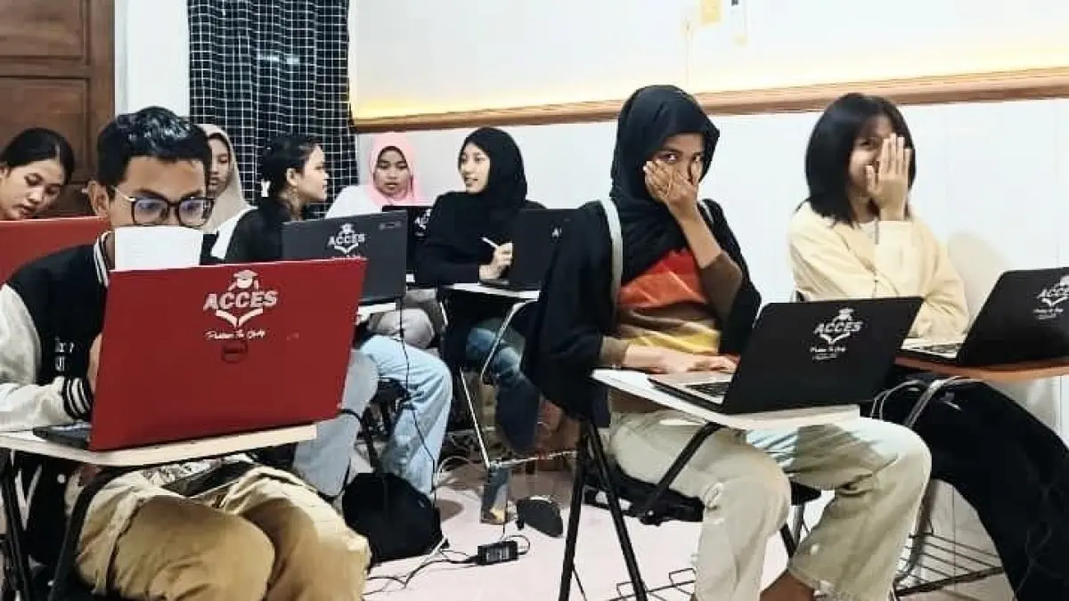 MENYENANGKAN: Suasana pembelajaran di Yayasan Avicenna Cipta Cendikia Education Services (Acces).