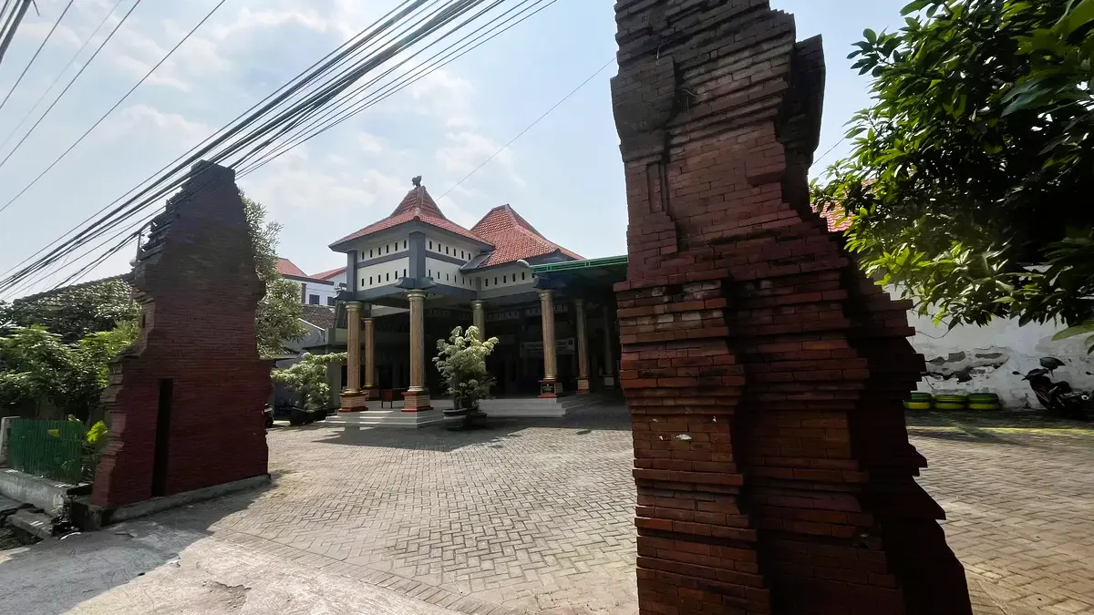 Kantor Pemerintah Desa Sooko, Kecamatan Sooko, Kabupaten Mojokerto. 