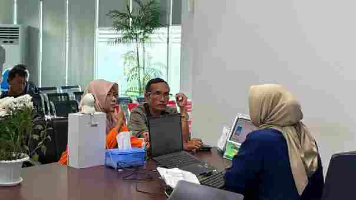 Layanan di kantor BPJS Kesehatan Cabang Mojokerto, Jalan Empunala, Kota Mojokerto. 