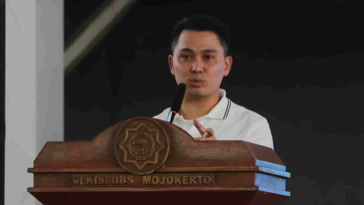 Bupati Mojokerto Muhammad Albarraa menyampaikan sambutan. 