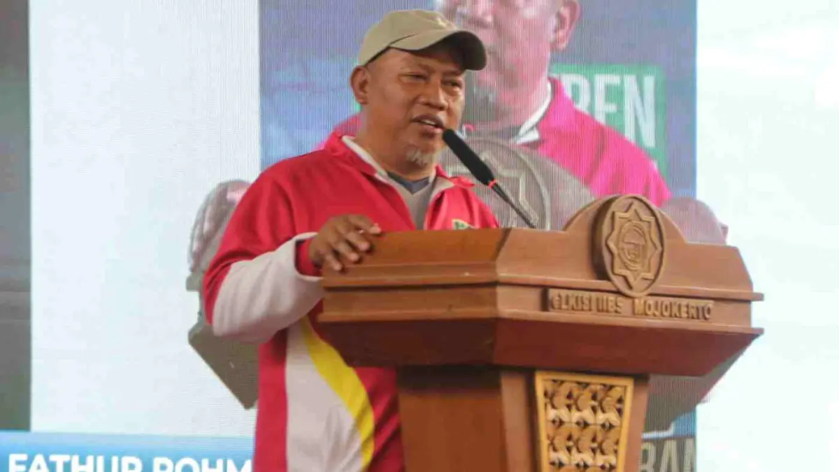 Pengasuh Ponpes eLKISI Mojokerto KH Fatkhur Rochman. 