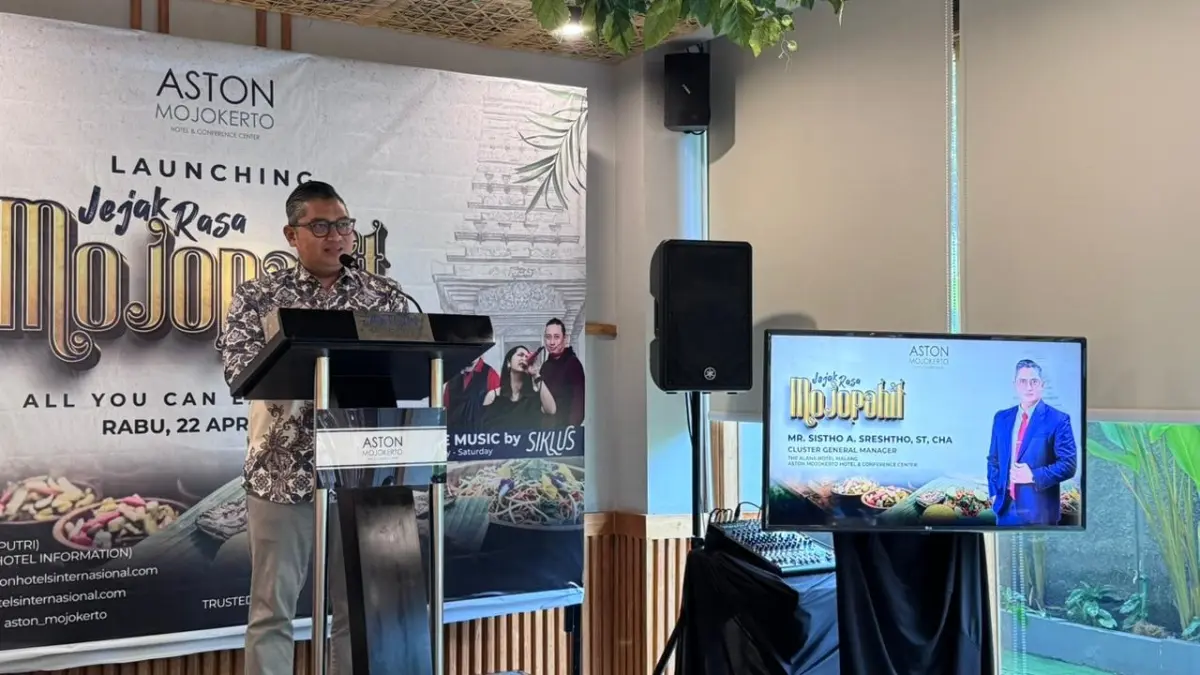 KAYA CITA RASA:&nbsp;General Manager Aston Mojokerto Hotel & Conference Center Sistho A. Sreshtho, ST, CHA, saat memberikan sambutan pada peluncuran program kuliner terbaru bertajuk Jejak Rasa Mojopahit bersama elemen masyarakat. (Dori JPRM)
