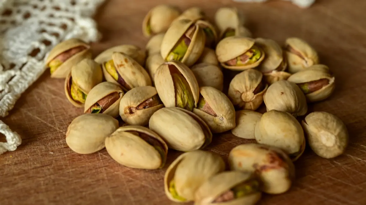 Ilustrasi kacang Pistachio yang tengah populer di berbagai olahan makanan. (Sumber:  Erika Varga/Pixabay)