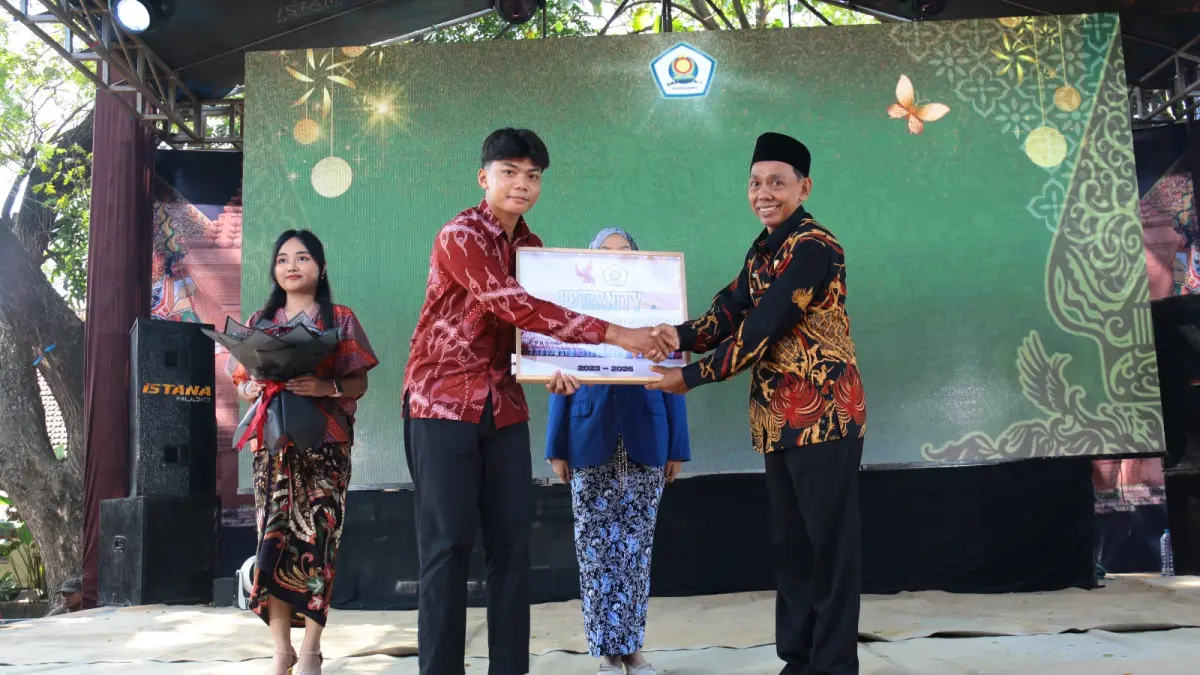 Sandang Juara Umum FLS3N Tingkat Kota