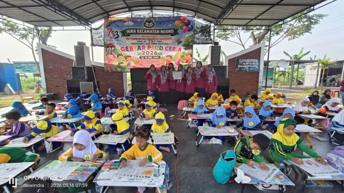SERENTAK: Suasana pelaksanaan lomba mewarnai seleksi event Gebyar PAUD Ceria 2026 bersama Ning Hanna di Kecamatan Ngoro, Sabtu (16/5). 