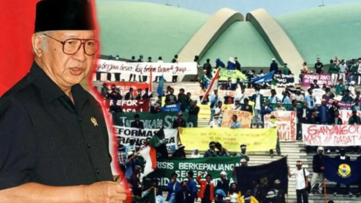 Mahasiswa menduduki Gedung DPR/MPR, Mei 1998 — simbol perjuangan rakyat menuntut reformasi.
