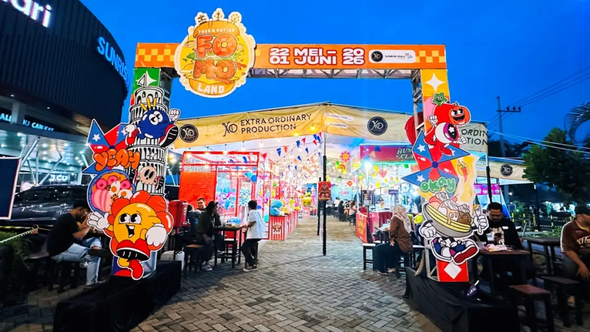 GATE: Pintu masuk bagi pengujung yang siap berburu 100 menu kuliner viral di Fomo Land.