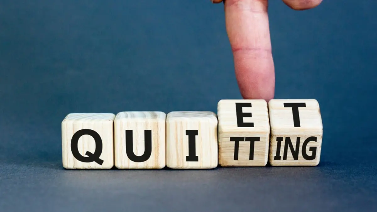 Kemunculan Quiet quitting tidak bisa dilepaskan dari perubahan cara pandang masyarakat terhadap pekerjaan.
