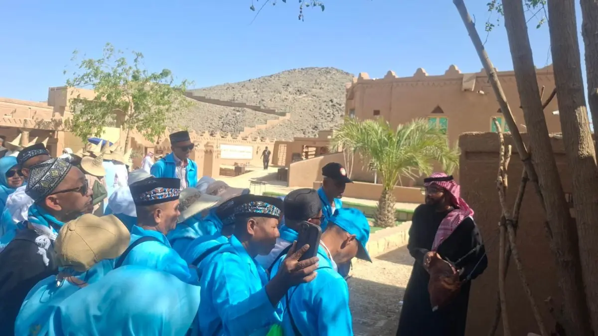 NAPAK TILAS: Jemaah haji Kabupaten Mojokerto menikmati wisata ke sejumlah tempat bersejarah di kawasan Makkah dan Jeddah. (dok Kemenag Kabupaten Mojokerto for JPRM)
