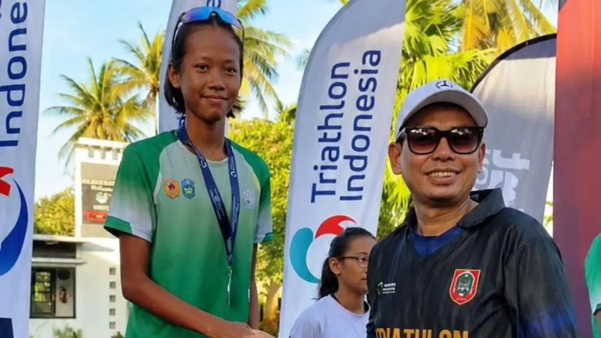 Caroline ketika meraih perak dalam Kejurnas Sungailiat Triathlon 2026 di kawasan wisata Tanjung Pesona Beach, Bangka Belitung, Mei lalu.