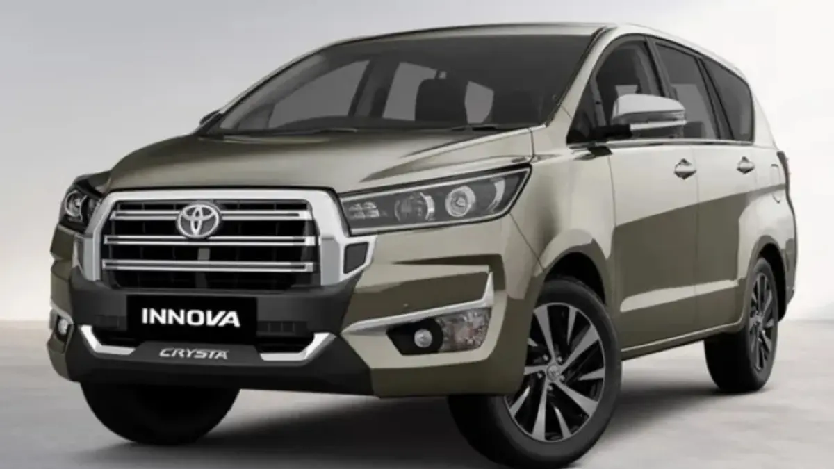Toyota Innova Crysta — MPV modern dengan desain elegan, kabin luas, mesin tangguh, dan fitur keselamatan canggih. 